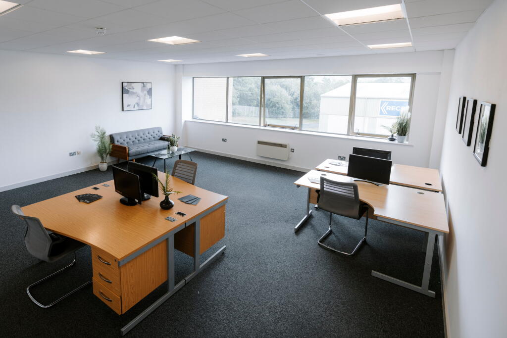500 sqft office
