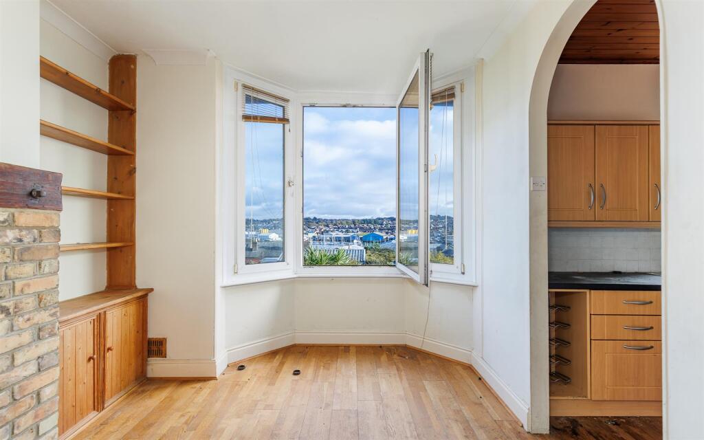 FULL RENOVATION PROJECT IN POPULAR AREA - Tennyson Road, Cowes - More