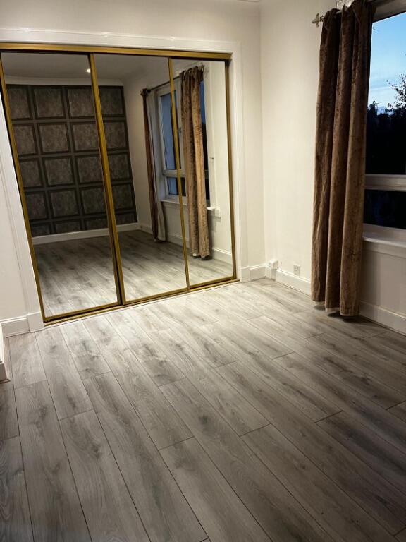 Apartment in Motherwell, North Lanarkshire - View 4