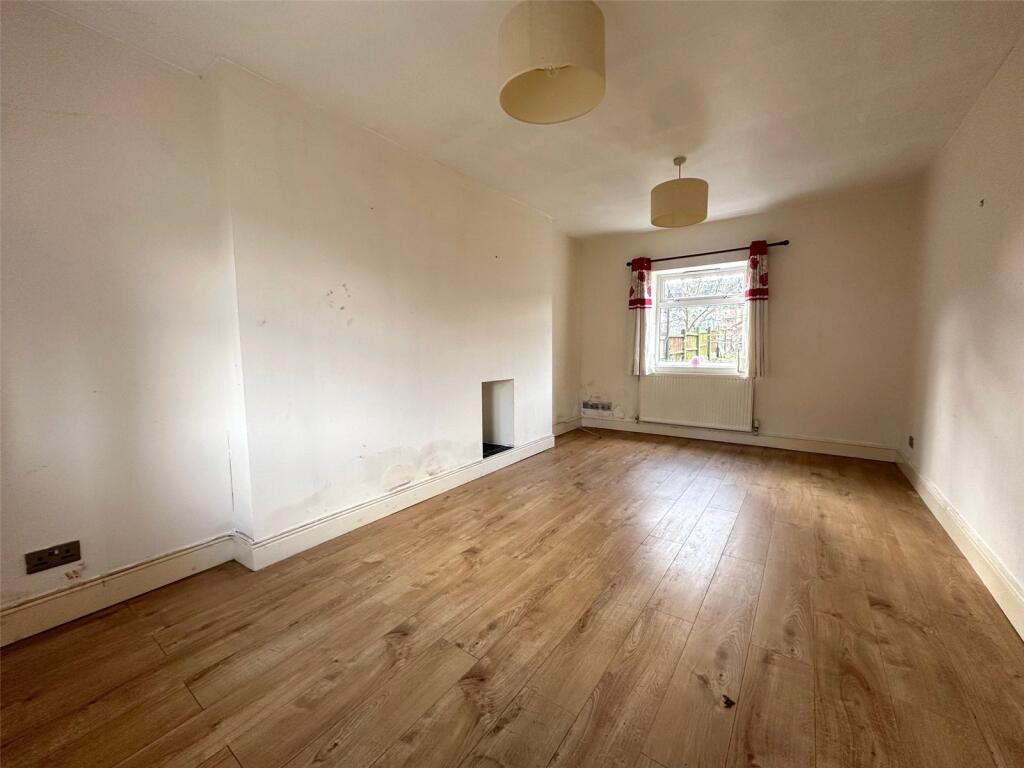 Sixth Avenue, Clipstone Village, Mansfield, Nottinghamshire, NG21 photo 3