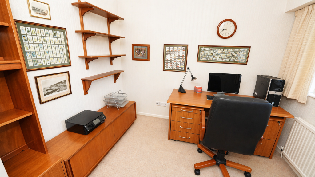 Cheddar Close, Nailsea - The prime Perrings close. - View 6