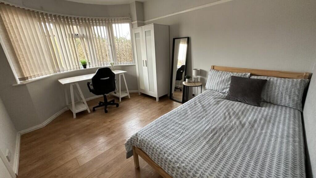 House in Worcester - View 2