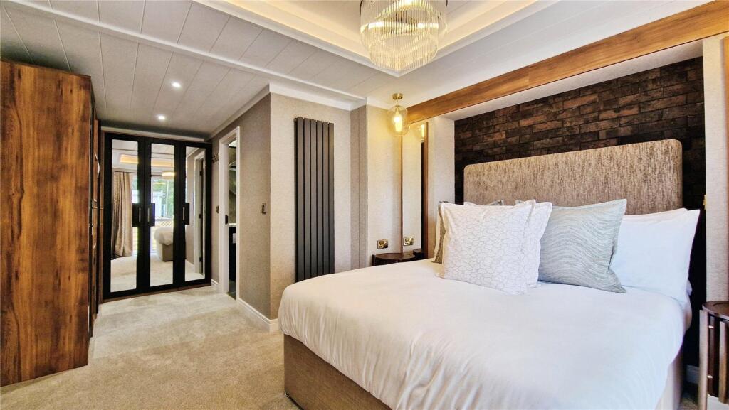 Hermitage Park, Warfield, Bracknell, Berkshire, RG42 - View 5