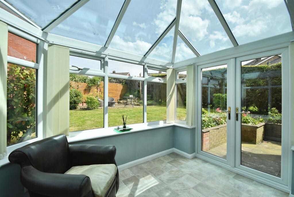 Swinburne Close, Harrogate - View 4