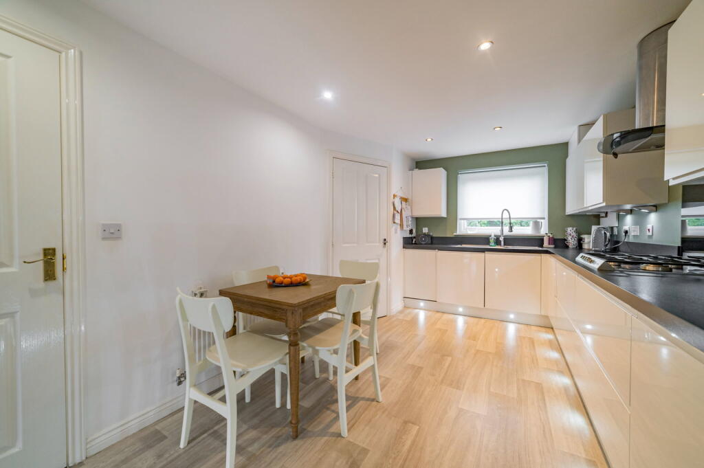 House in Oldham - View 3