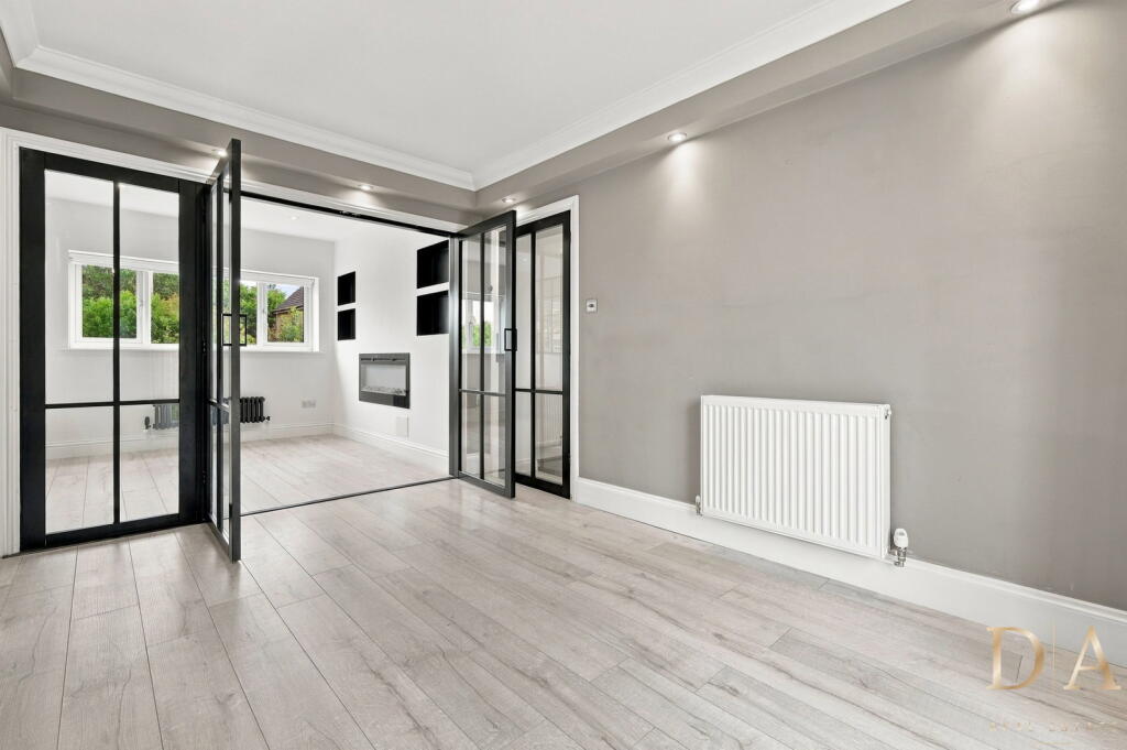 House in Braintree, Halstead - More
