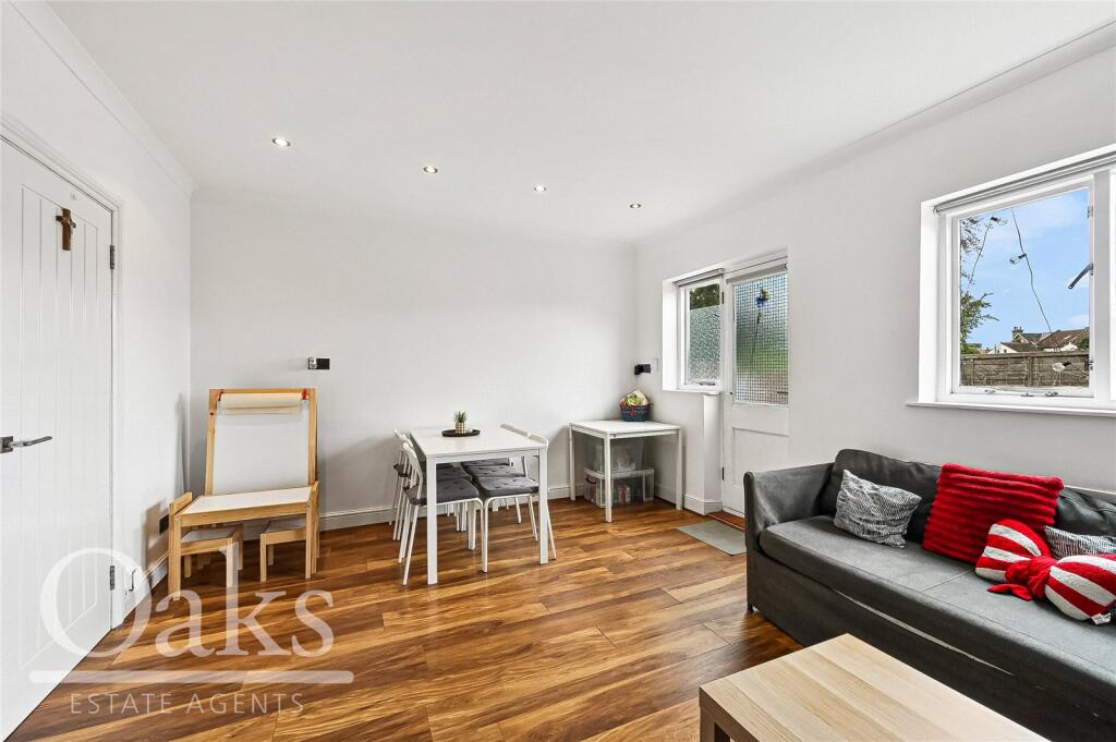 Apartment in Croydon - View 4