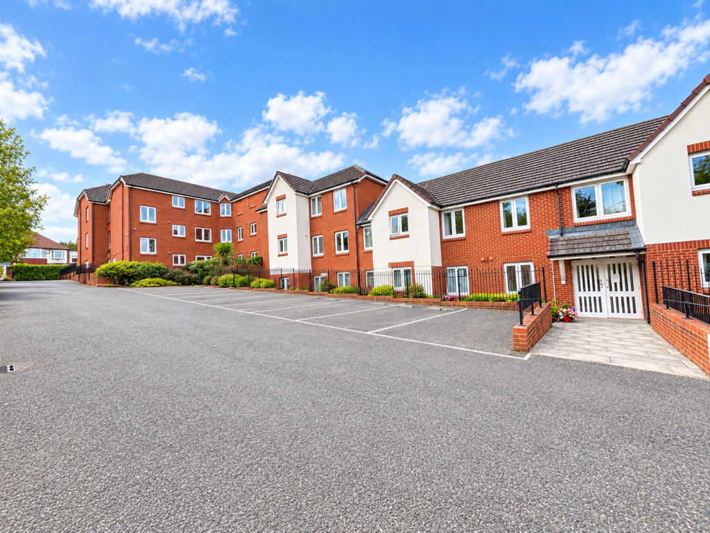 Main image of property: Winchmore Hill Road N21