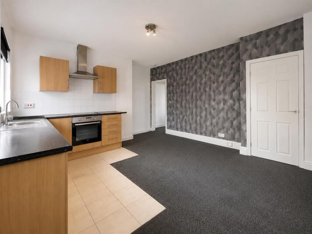 Apartment in Wigan - More