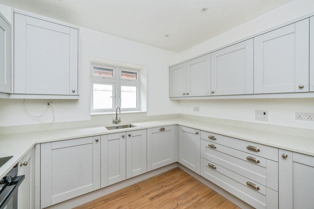 Summerfield Road, Tamworth photo 5
