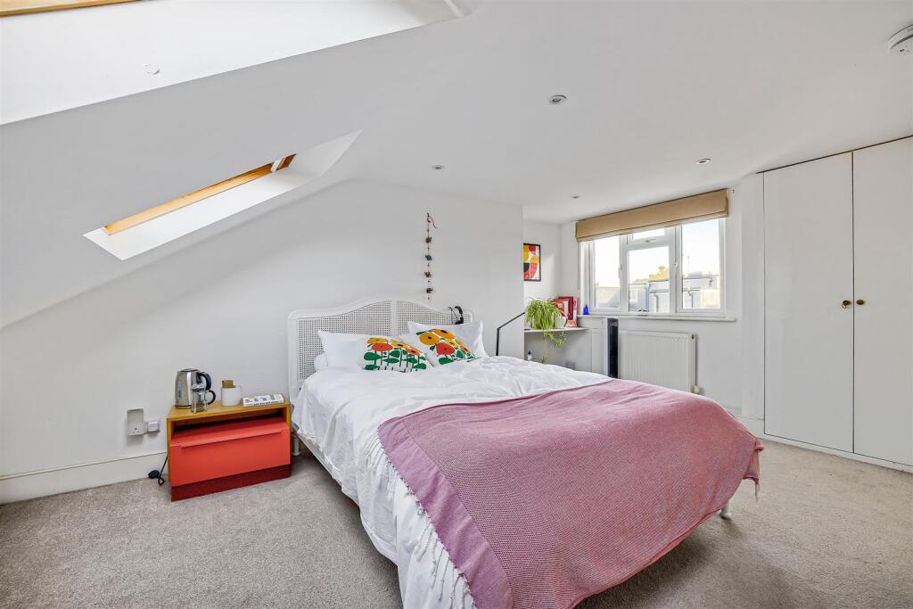 House in London - View 4