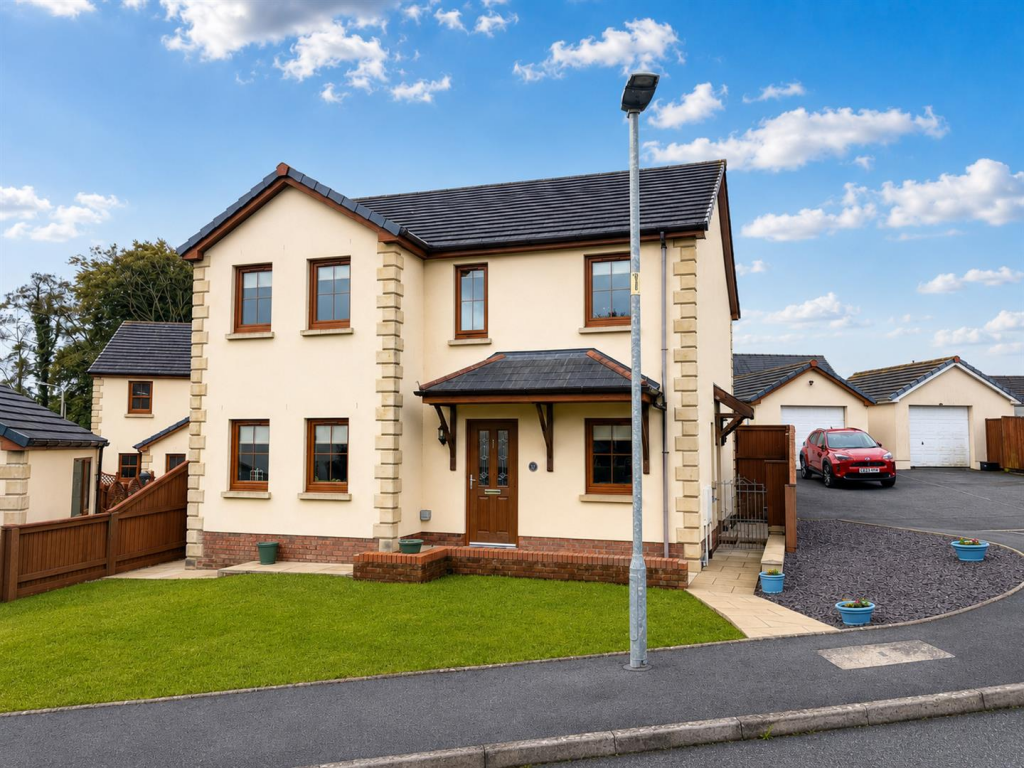 Main image of property: Llygad-Y-Ffynnon, Five Roads, Llanelli