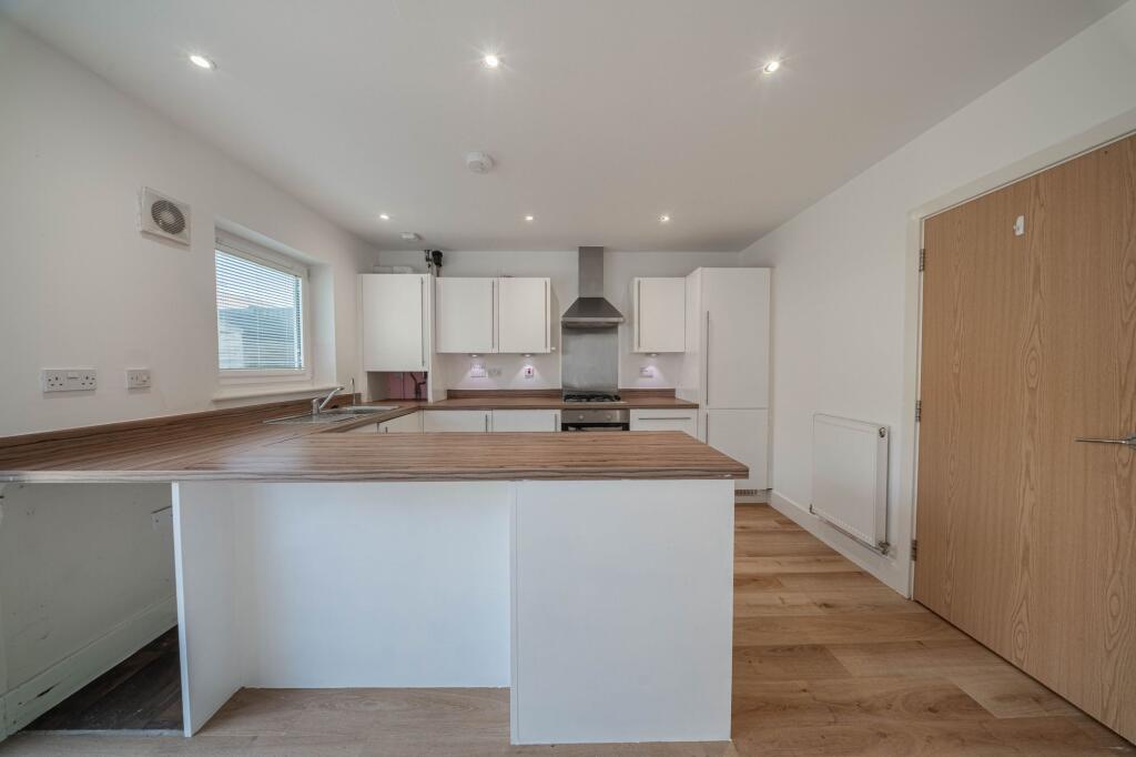 House in Redhill - View 5