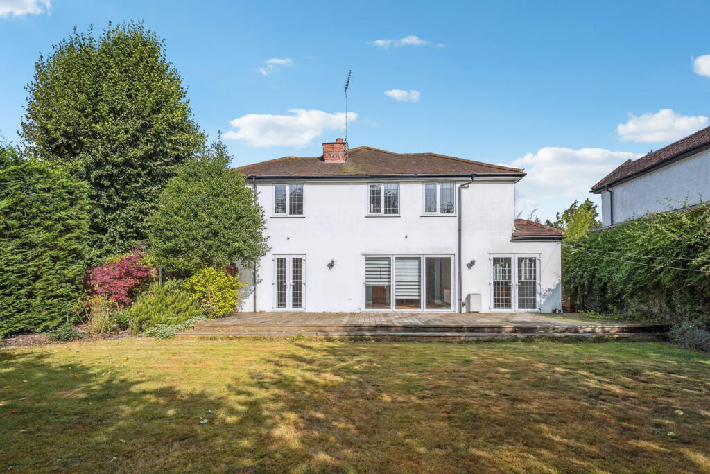 Cedars Avenue, Rickmansworth, WD3 photo 4