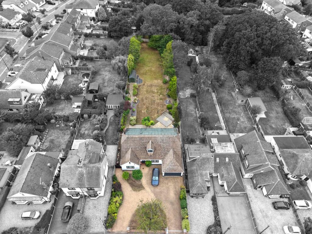 House in Castle Point, Essex - View 3