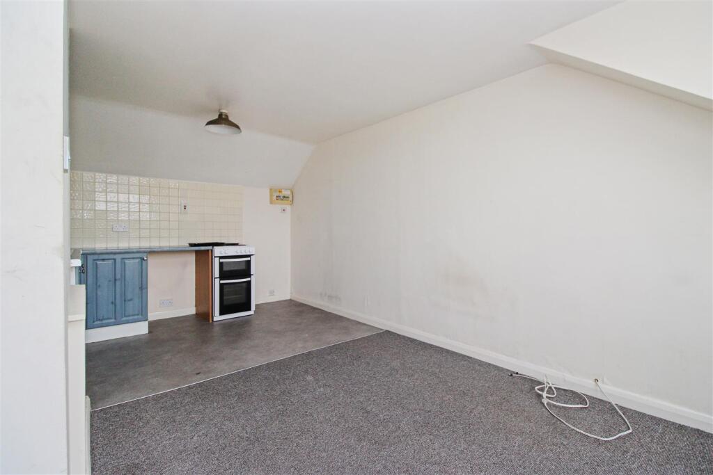 Apartment in Canterbury - View 4