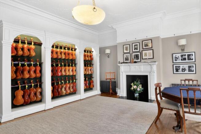 30 Queen Anne Street, London W1G 8HX