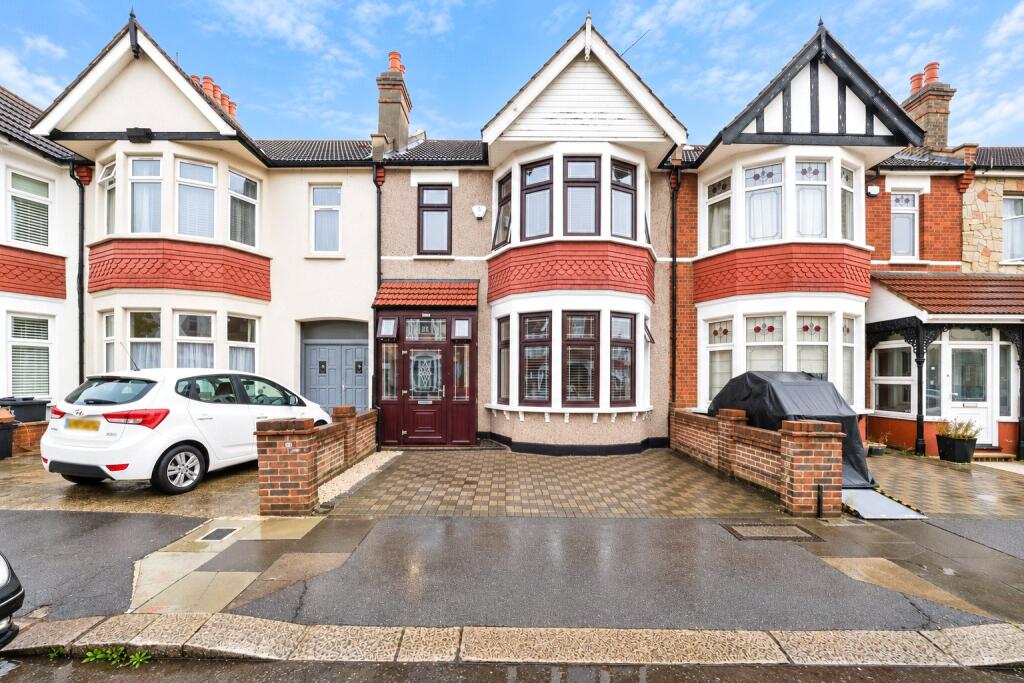 Main image of property: Lynford Gardens, Ilford, IG3
