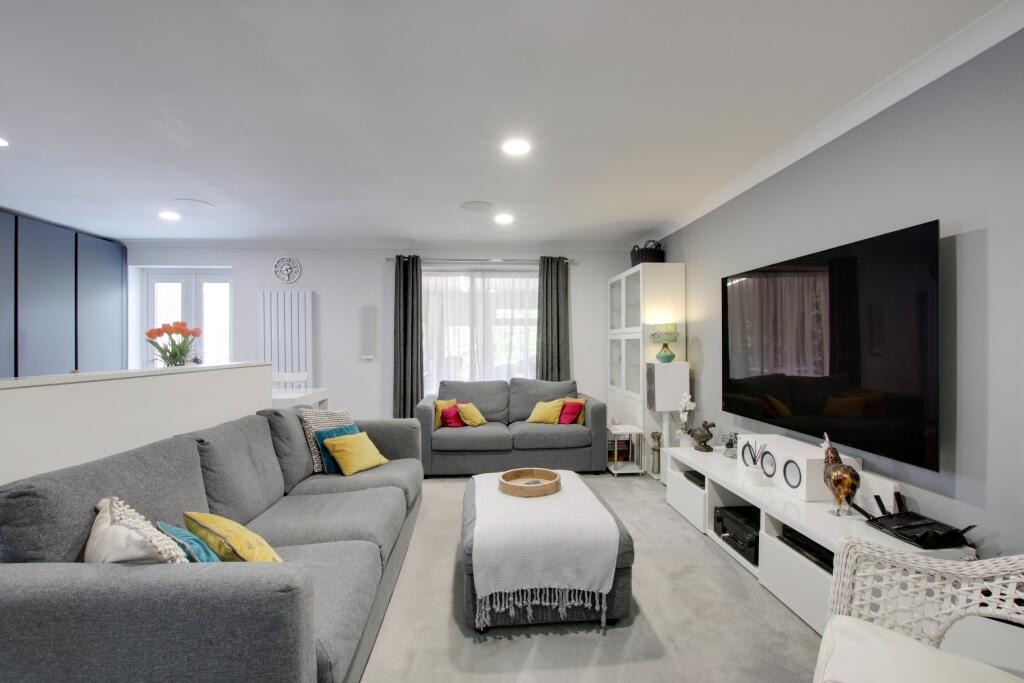 House in Fareham, Hampshire - View 4