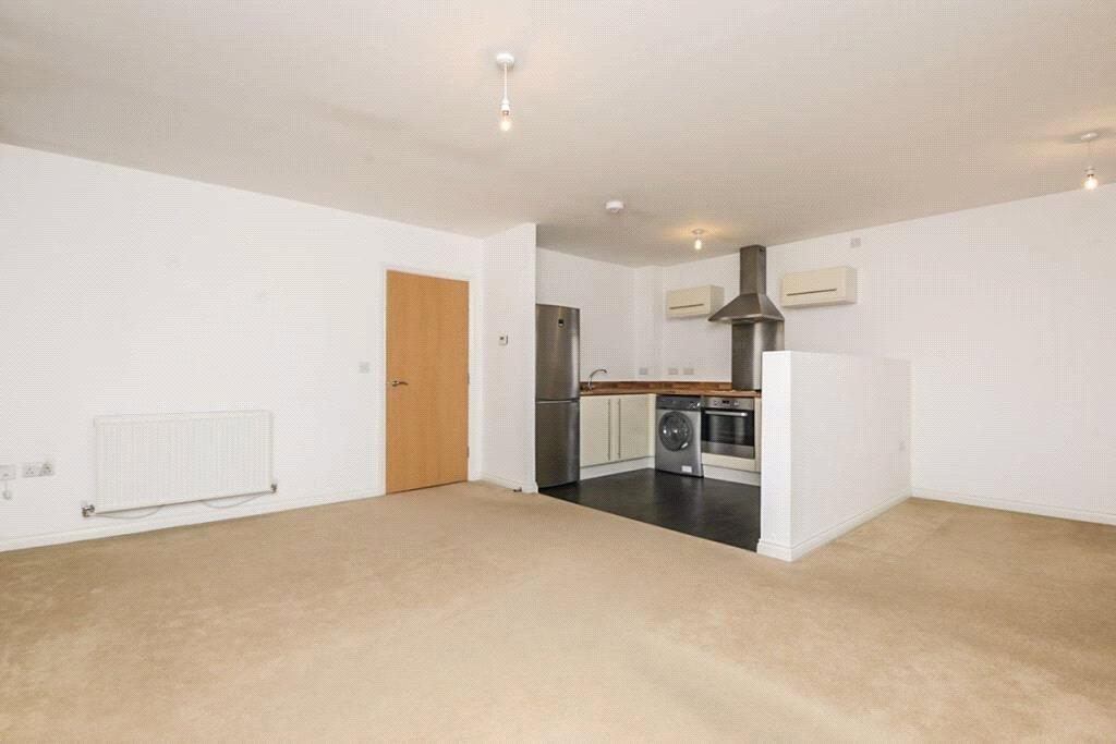 Maple Court, Leeds, LS14 - View 4