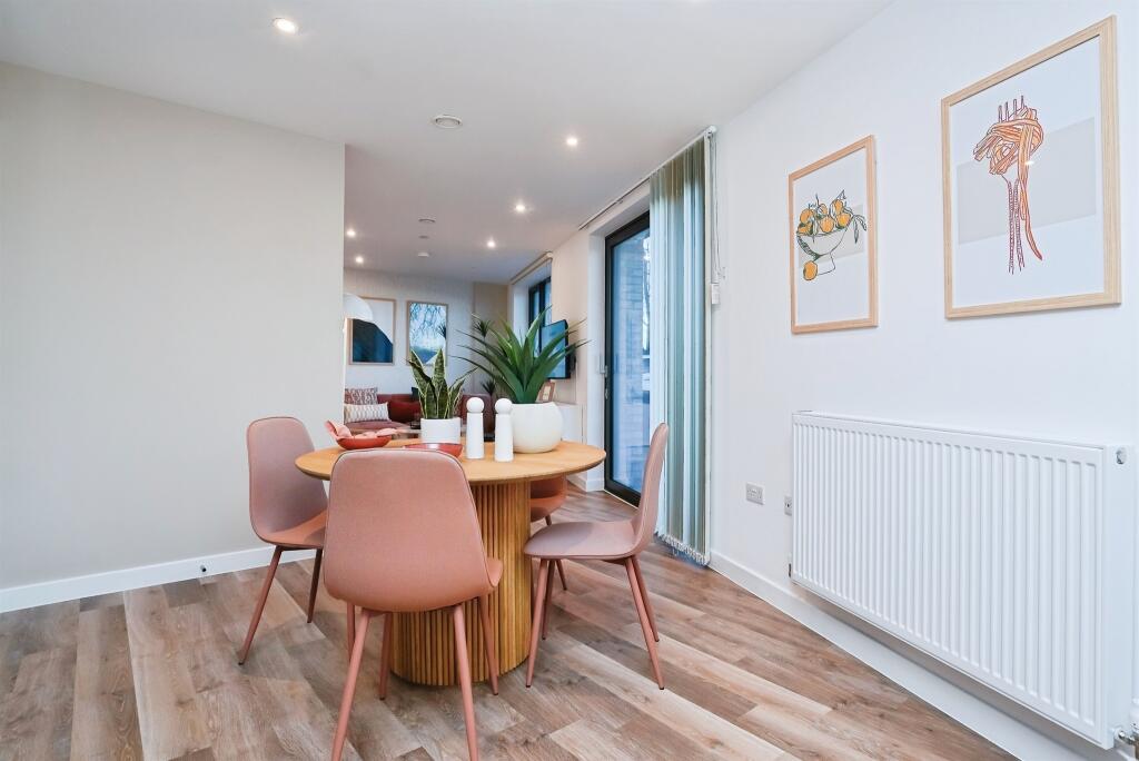 Apartment in Birmingham, Perry Barr - View 4