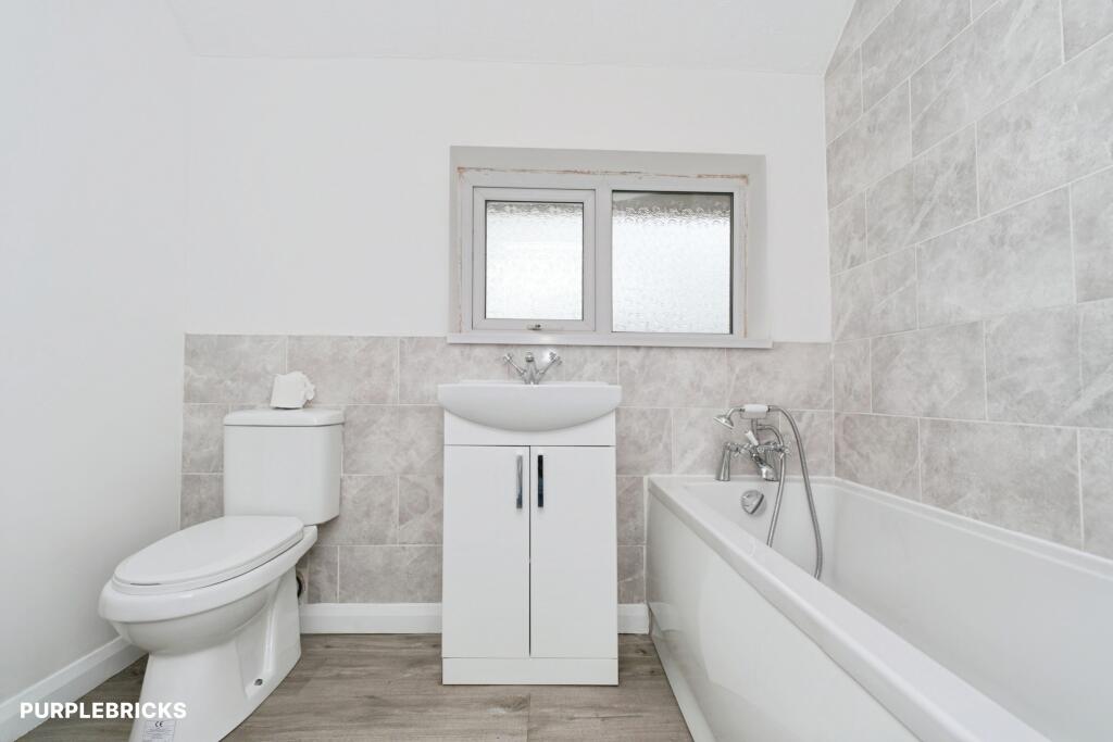 House in Nottingham - View 3