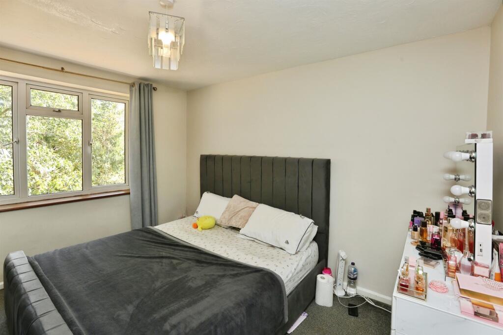 Apartment in Southampton, Millbank, Bitterne Manor - View 5
