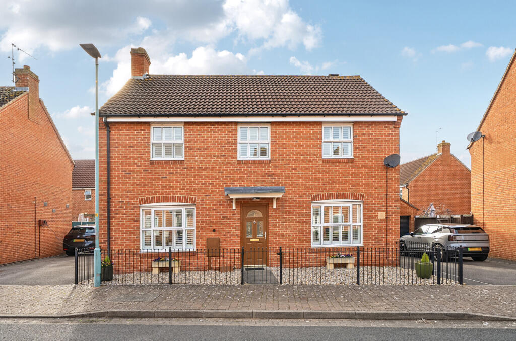 Thatcham Road, Walton Cardiff, Tewkesbury photo 2