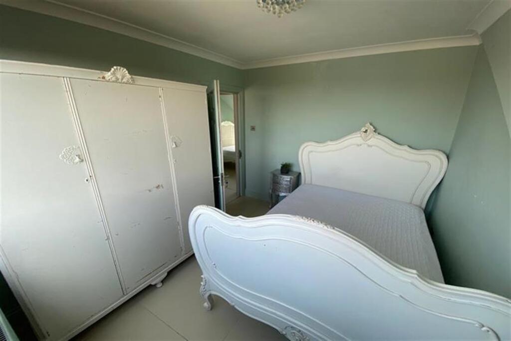 Apartment in London - View 3