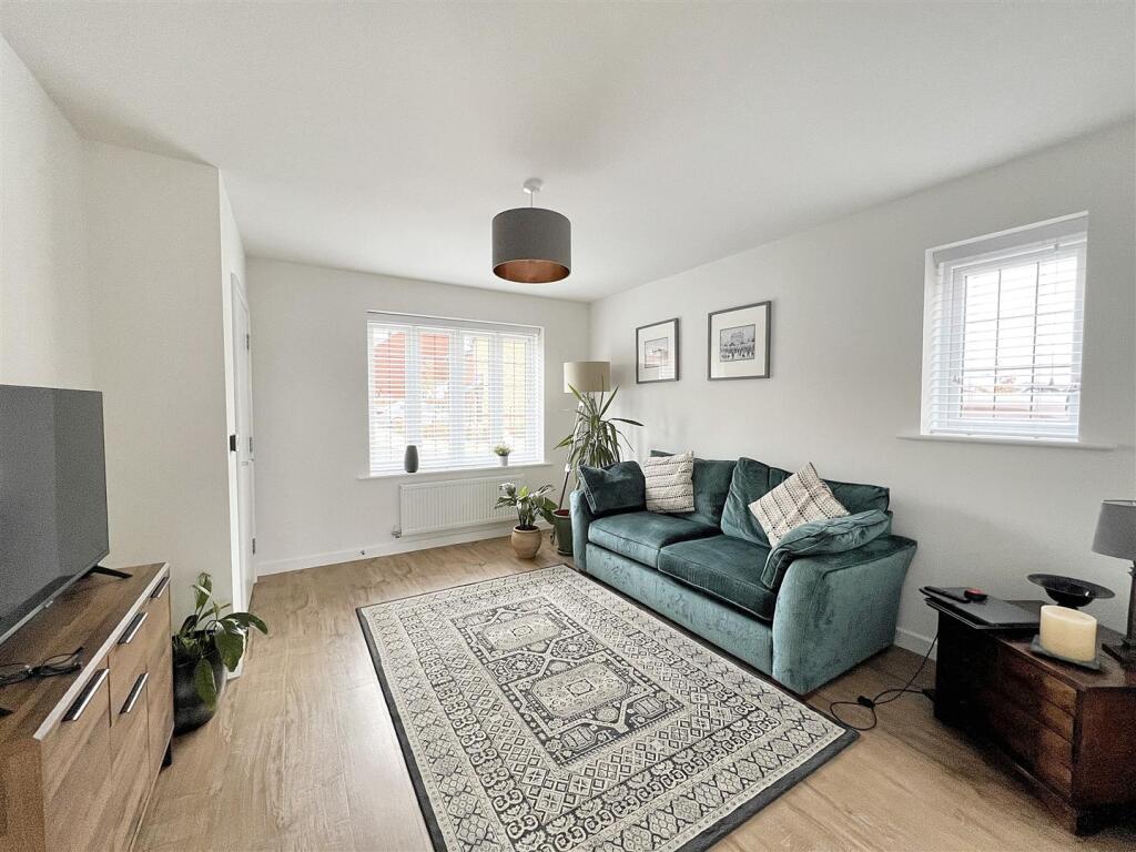 Hollowell Street, Wollaston, Wellingborough - View 2