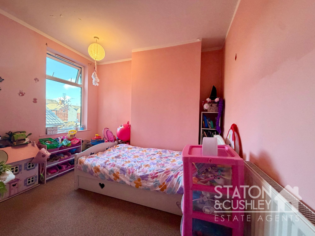 House in Mansfield, Nottinghamshire - View 5