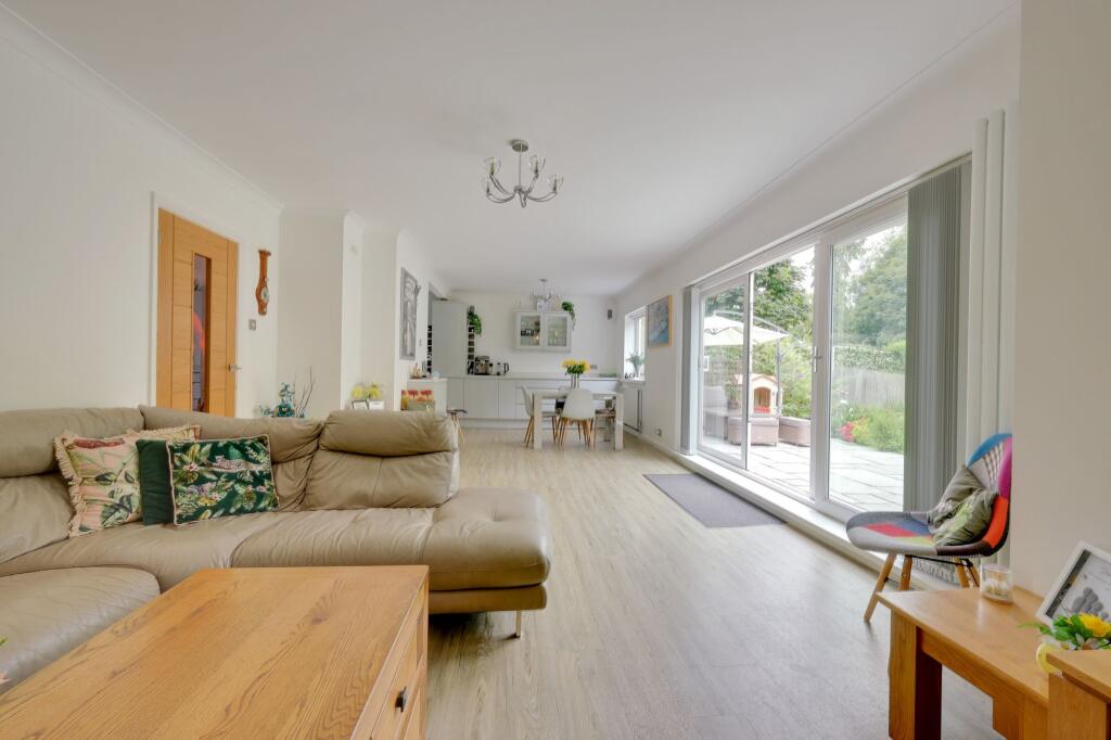 Ferndale Road, Burgess Hill, RH15 photo 4