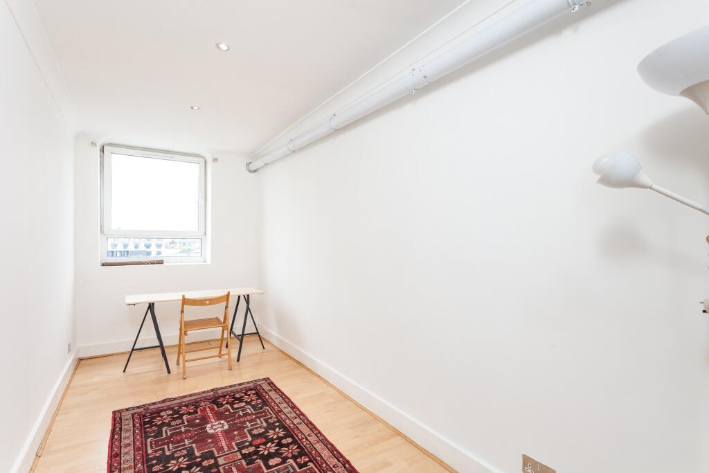 Apartment in London - View 4