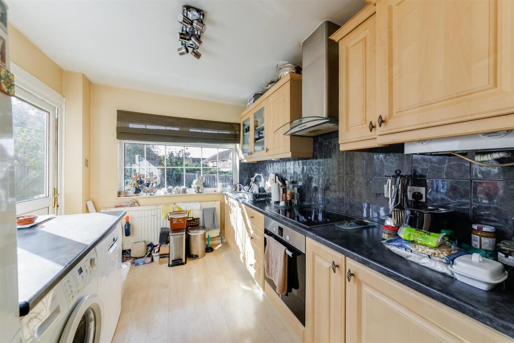 Hazel Crescent, Kidlington, Oxon - View 3