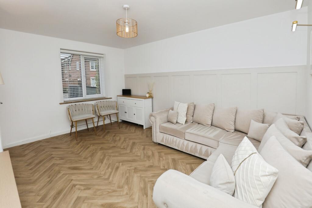 Murrayfield Road, Liverpool, L25 photo 4