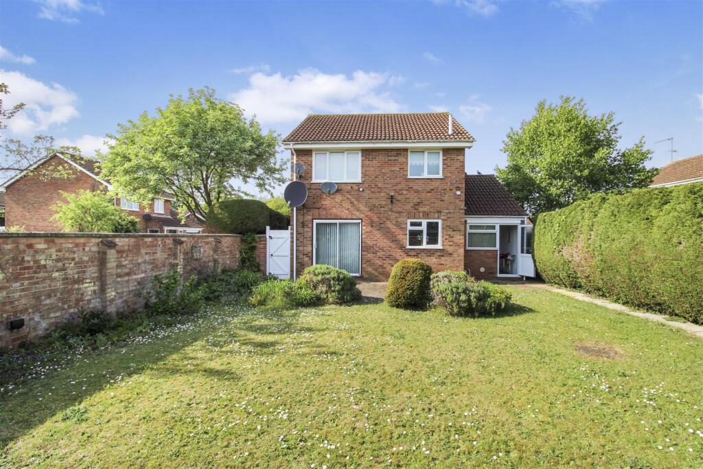 Walton Close, South Wootton, King's Lynn photo 2