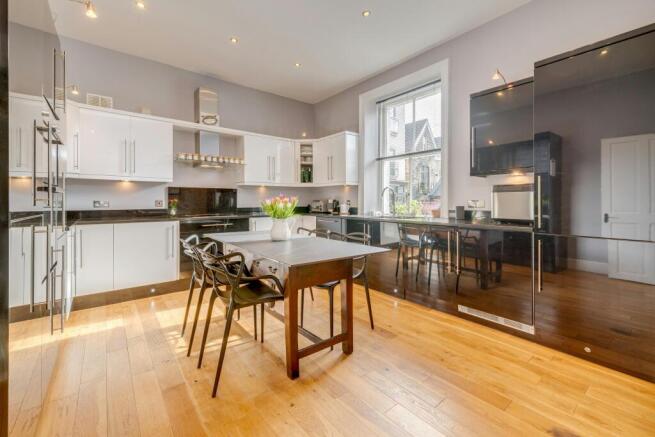 1A Montpellier Gardens-11.jpg