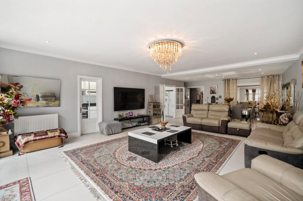 House in London - View 5