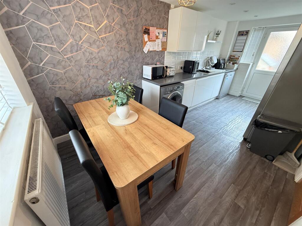 House in Doncaster - View 4
