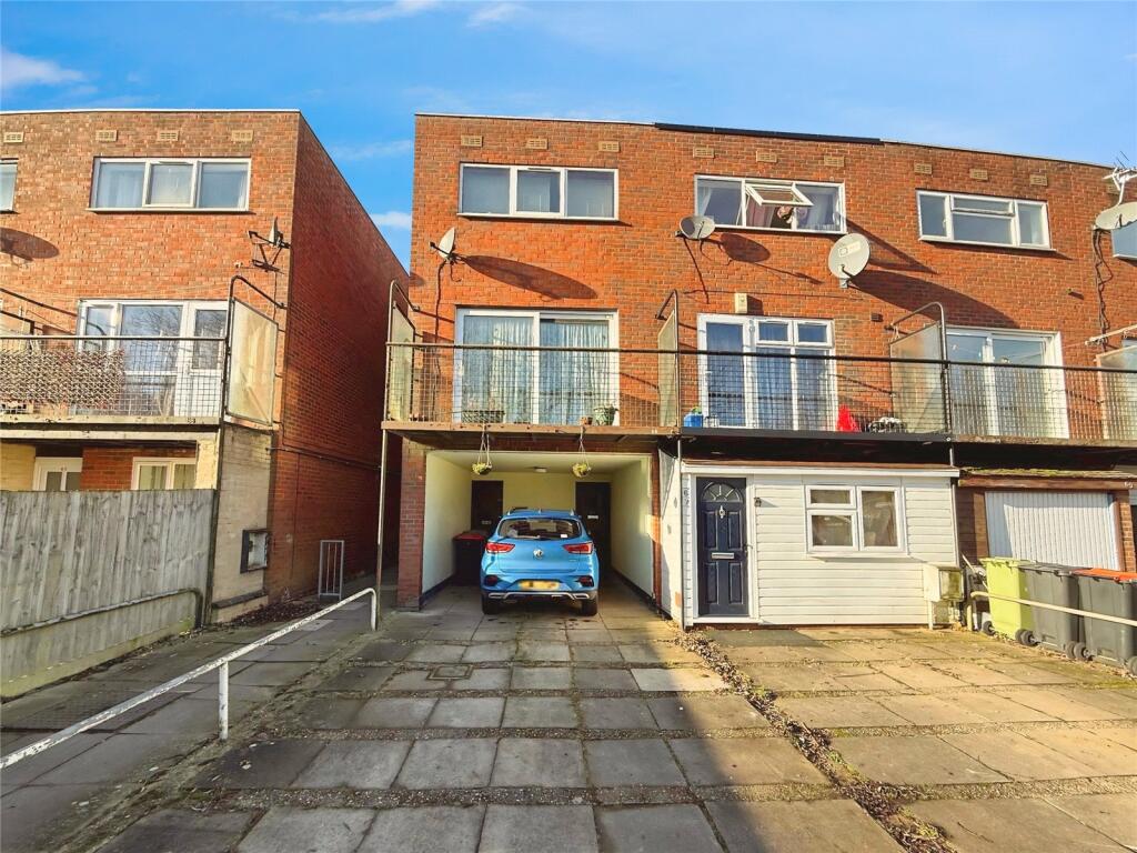 Main image of property: Waterside, Peartree Bridge, Milton Keynes