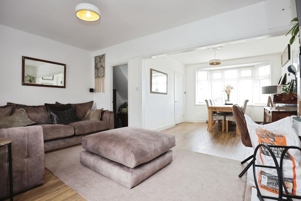 Luddington Road, Stratford-upon-Avon, Warwickshire, CV37 photo 3