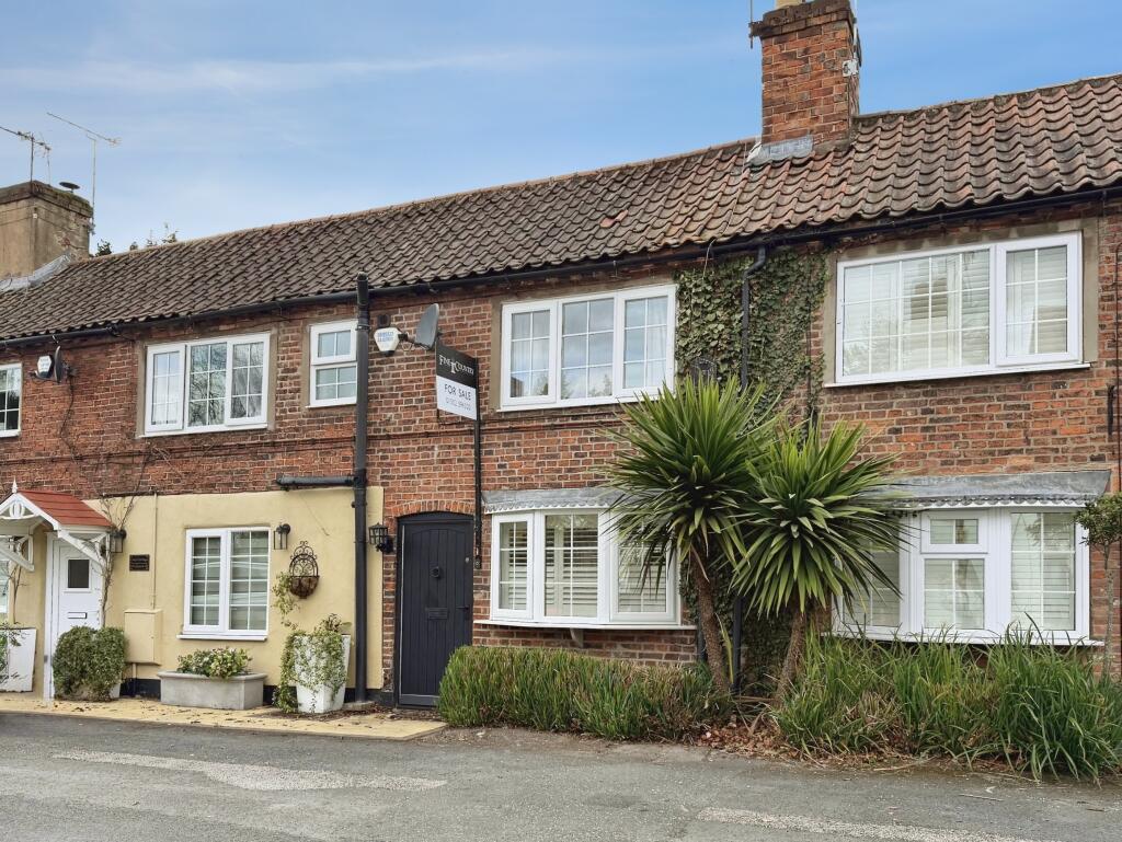 Main image of property: 82 Church Street, Bawtry, Doncaster DN10 6HU