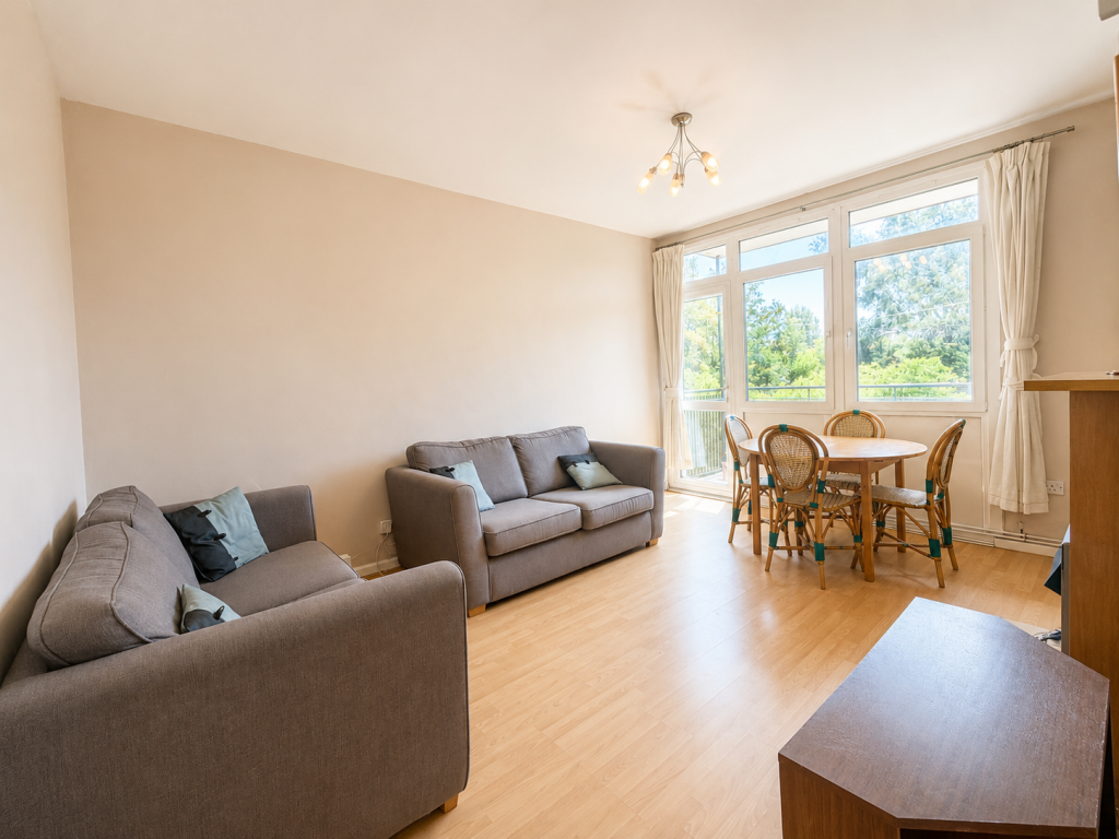 Main image of property: Thornton Gardens, London
