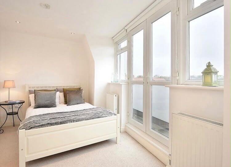 Apartment in London - More