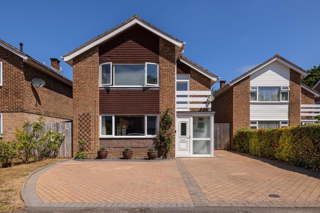 Main image of property: Dene Close, Horley, RH6