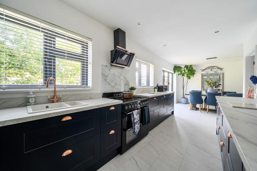 House in Swindon - View 3