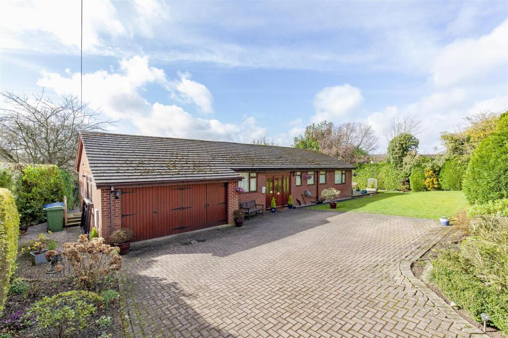 4-bed detached on Rye Hill Avenue, Brookside, Chesterfield, £600,000