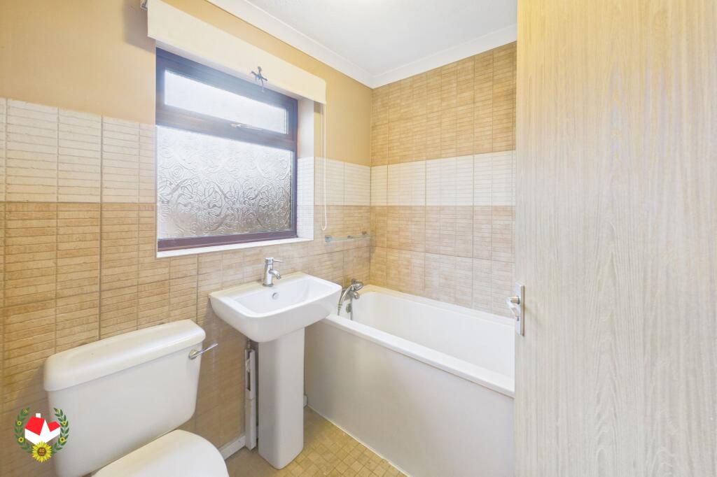 Loriners Close, Quedgeley, Gloucester, GL2 photo 4