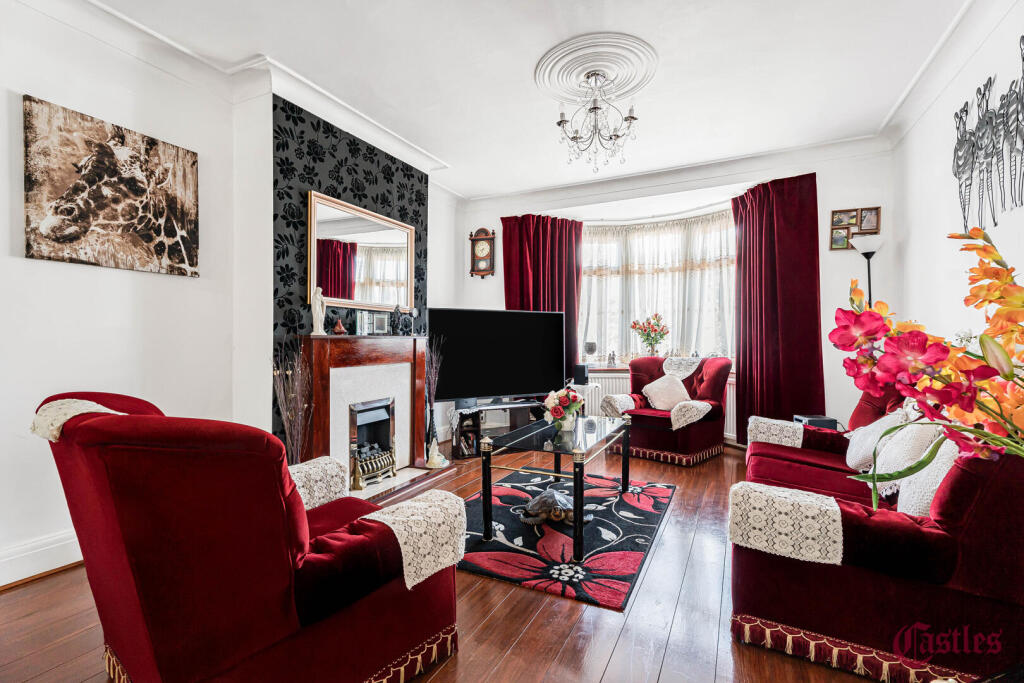 Main image of property: Hedge Lane, London