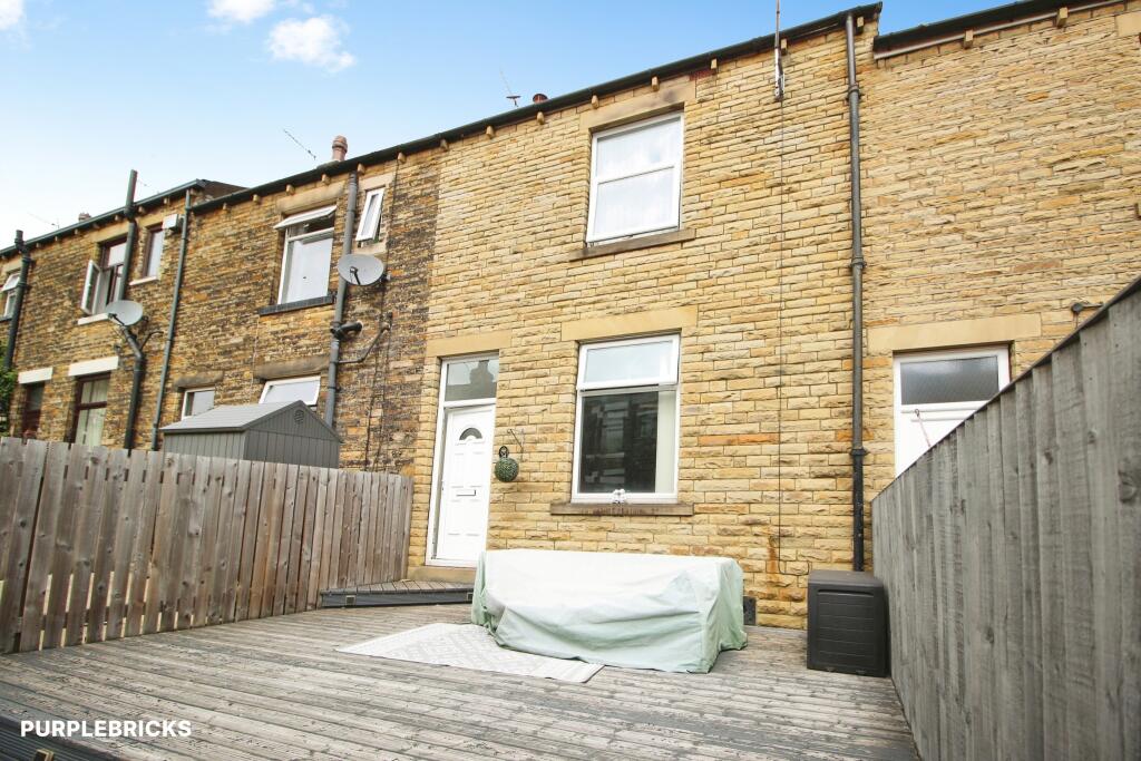Howard Park, Cleckheaton, BD19 photo 3